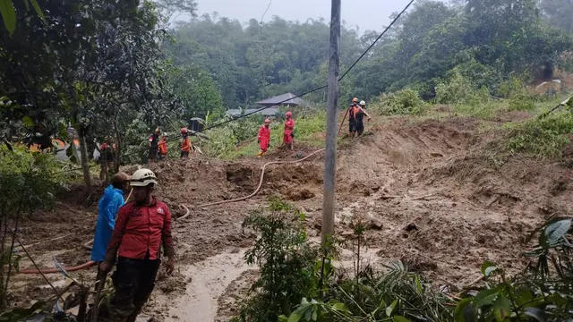 togoenlutte.org, Sukabumi - Badan Nasional Penanggulangan Bencana (BNPB) menilai potensi bencana masih bisa terjadi karena curah hujan diperkirakan masih tinggi hingga beberapa hari ke depan.