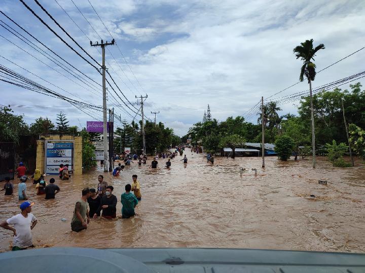 togoenlutte.org, Jakarta - Badan Meteorologi, Klimatologi, dan Geofisika (BMKG) mengimbau masyarakat di Provinsi Nusa Tenggara Barat (NTB) untuk waspada terhadap potensi cuaca ekstrem yang diperkirakan terjadi pada 4 hingga 10 Desember 2024.