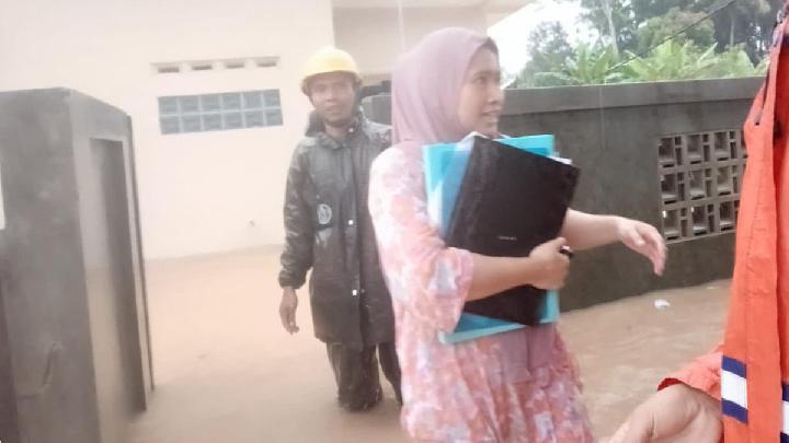 Banjir Sukabumi Capai 2 Meter, 50 Warga Mengungsi