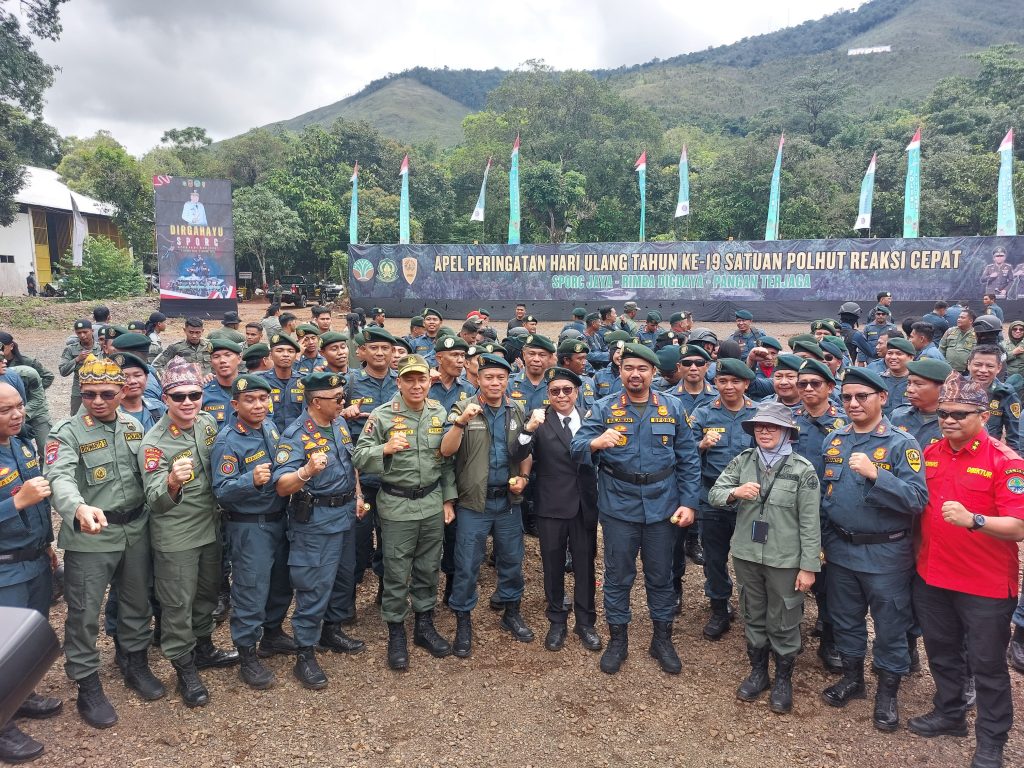 Kementerian Kehutanan bekerjasama dengan Dinas Kehutanan (Dishut) Provinsi Kalsel menggelar Apel Perayaan Hari Ulang Tahun (HUT) ke-19 Satuan Polhut Reaksi Cepat (SPORC) di Tahura Sultan Adam, Kabupaten Banjar, Jum’at (24/1/2025).