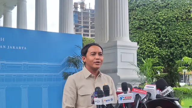 togoenlutte.org, Jakarta - Menteri Kehutanan (Menhut) Raja Juli Antoni menyampaikan pemerintah akan mencabut perizinan berusaha pemanfaatan hutan (PBPH) 18 perusahaan dari Aceh hingga Papua. Dia mengatakan hal ini dilakukan untuk memaksimalkan peran hutan yang ada di Indonesia.