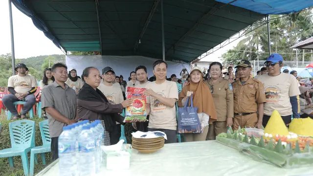 togoenlutte.org, Jakarta - Pertamina EP Donggi Matindok Field, bagian dari Zona 13 Regional Indonesia Timur Subholding Upstream Pertamina, bersama masyarakat Desa Leme-Leme Darat, Buko, Banggai Kepulauan dan pemangku kepentingan, merayakan Hari Bumi sebagai bentuk komitmen bersama mewujudkan keberlanjutan lingkungan.
